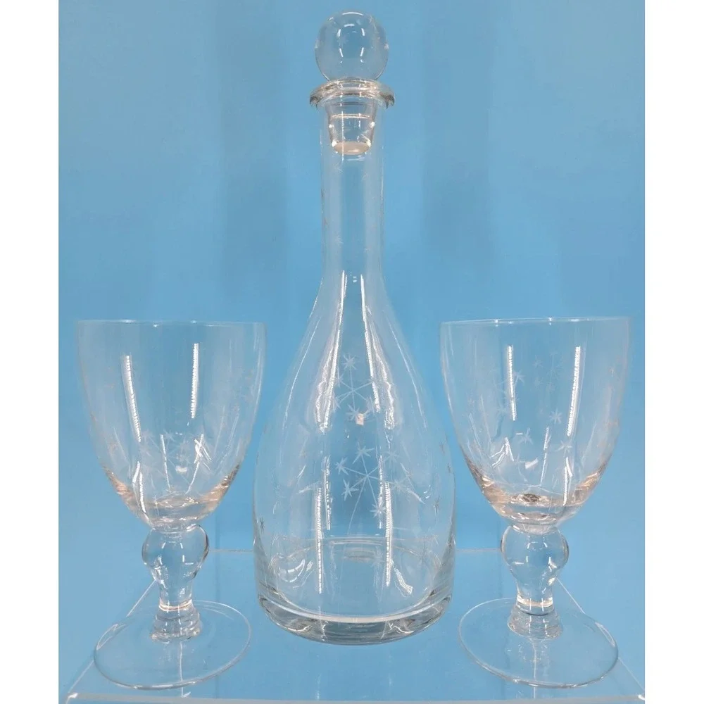VTG Mid Century Glass Decanter w/2‎ Glasses - Fireworks Starburst Star Pattern